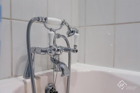 Viking Bathroom (3).jpg