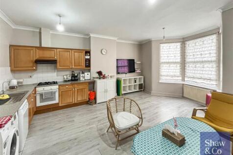 267 Acton Lane Lounge 1.jpg