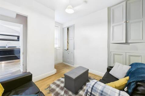 More about living with Mighty Student Living...