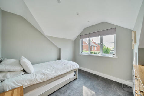 b9acd44f-cec2-4e2...