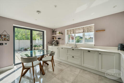 e834ec6e-c3c0-447...