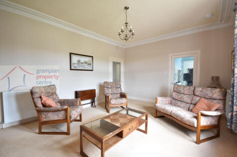lounge 3 .JPG