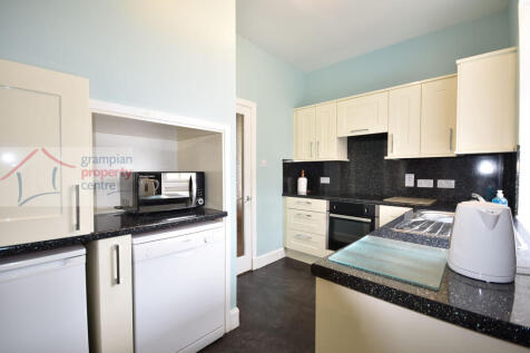 kitchen .JPG