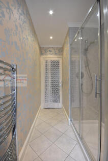 shower room ground floor.JPG