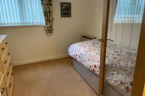 Bedroom Two / Dining