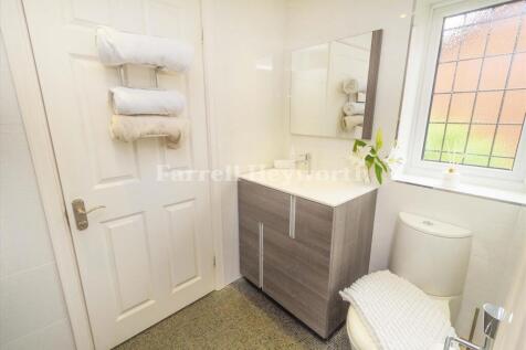 Jack and Jill bathro