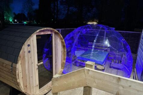 Lux Oasis - Agent 11.jpg