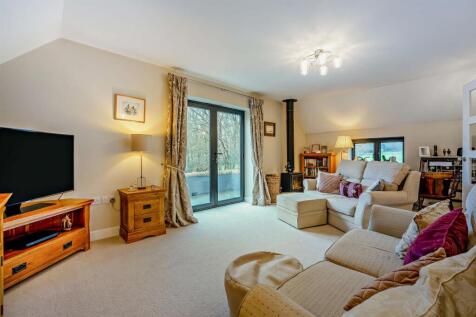 8634058-interior34-800.jpg