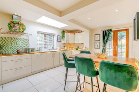 8639429-interior22.jpg
