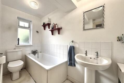 Downstairs Bathroom.jpg