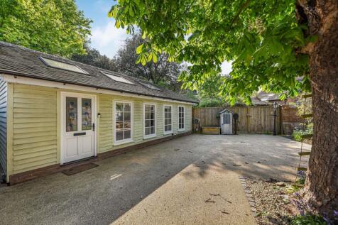 Annex/Entertaining Space