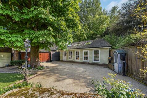 Annex/Entertaining Space