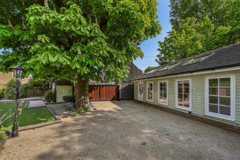 Annex/Entertaining Space