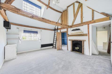 Master Bedroom / Mezzanine
