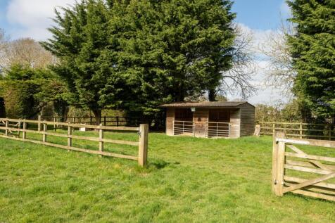 Paddock &amp; Stabling