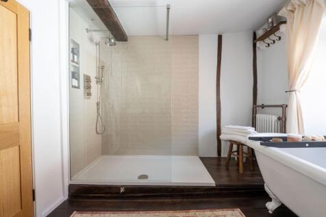 First Floor Bathroom