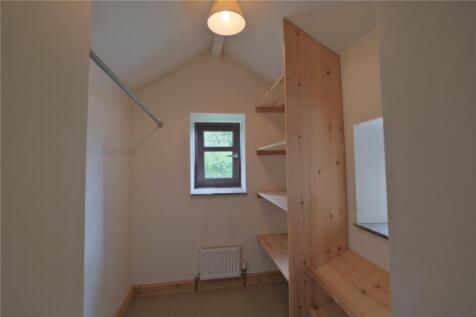 Walk-In Wardrobe