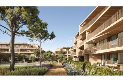 Vilamoura 2 Bed Apartment For Sale