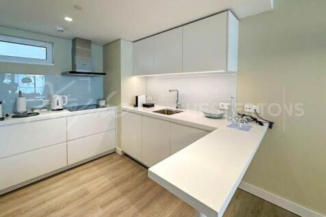 Vilamoura Sea Front 2 Bed Apartment for Sale (11)