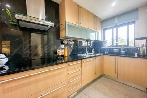 Quarteira 4 Bed Semi-Detached Property For Sale (30)