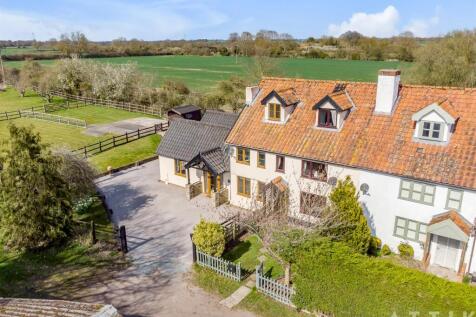 3 Town Farm Cottages, Chediston IP19 OBE (1).jpg