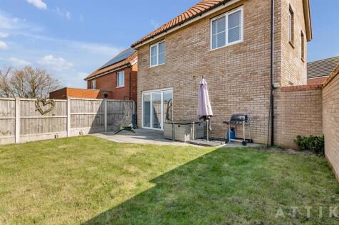 30 Horseshoe road, hethersett, NR9 3PA (36).jpg