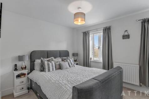 30 Horseshoe road, hethersett, NR9 3PA (30).jpg