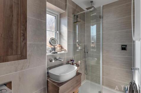 30 Horseshoe road, hethersett, NR9 3PA (33).jpg