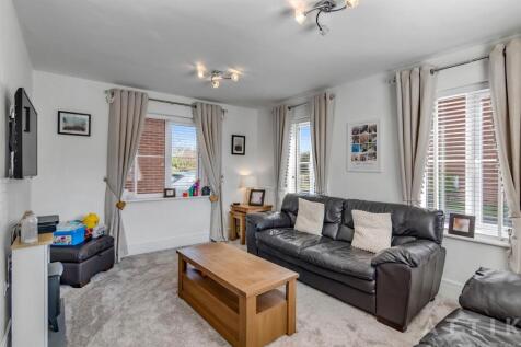 30 Horseshoe road, hethersett, NR9 3PA (1).jpg