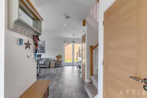 30 Horseshoe road, hethersett, NR9 3PA (8).jpg