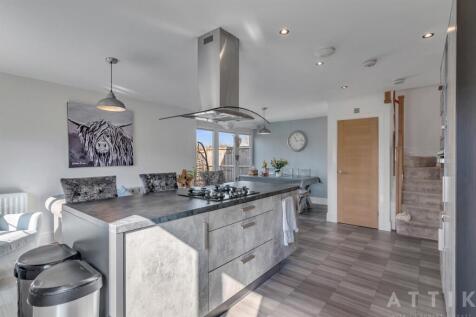 30 Horseshoe road, hethersett, NR9 3PA (10).jpg