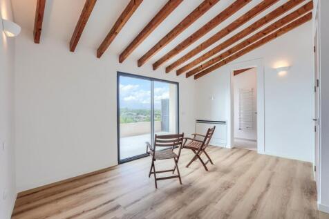 Bedroom 2 with en su