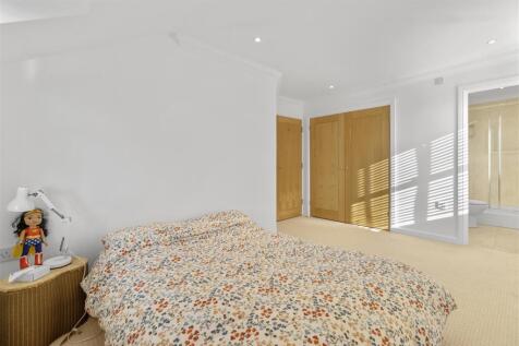 bedroom one #3.jpg