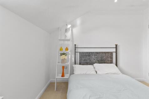bedroom two #2.jpg