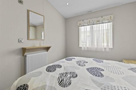 bedroom one #3.jpg