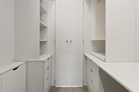 dressing room.jpg