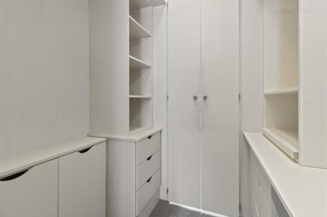 dressing room #2.jpg