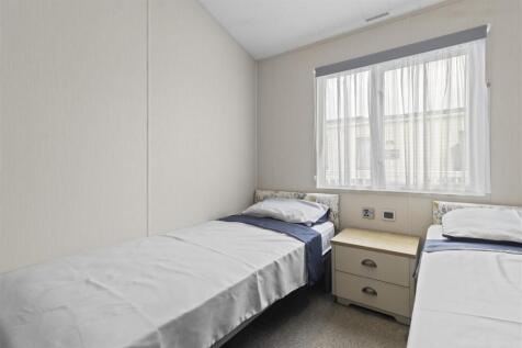 bedroom three #3.jpg