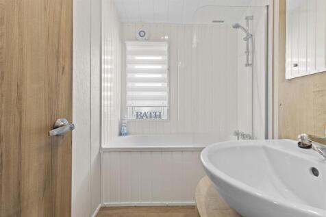 bathroom #2.jpg