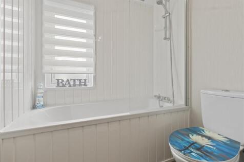 bathroom #3.jpg