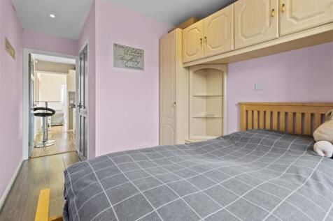 annex bedroom #2.jpg