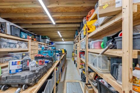 Garage/Workshop