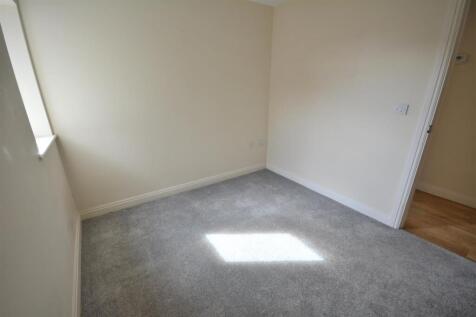 Bedroom 2.JPG