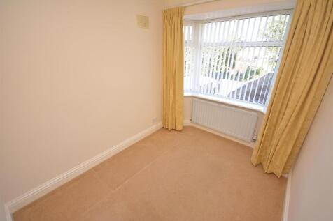 lincoln avenue 57 bed two.JPG