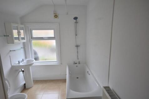 Bathroom.JPG
