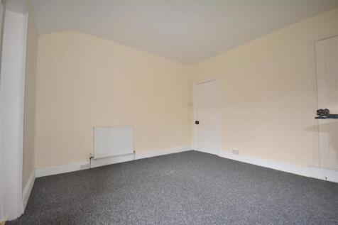 Bedroom 2 .JPG