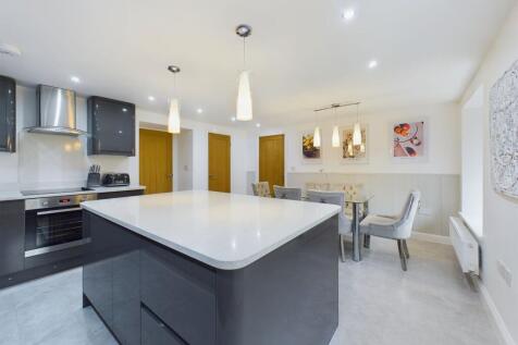 Kitchen/ dining room