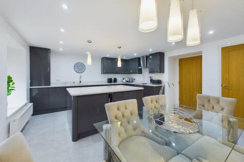 Kitchen/ dining room