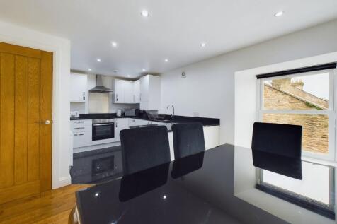 Kitchen/ dining room