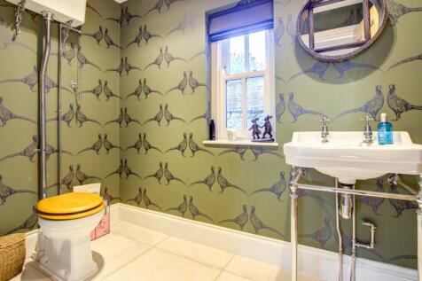 Cloakroom/Wc